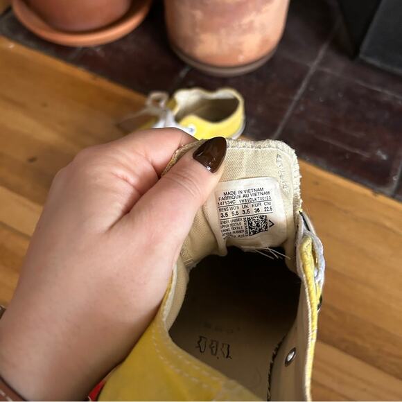 Converse Chuck Taylor All-Star Classic Yellow Sneakers Low Top Size W5.5 / M3.5 - Picture 10 of 10